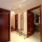 3 Next To The Lift * بانسكو