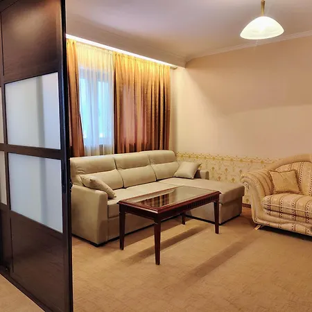 Apartment 3 Next To A Lift *