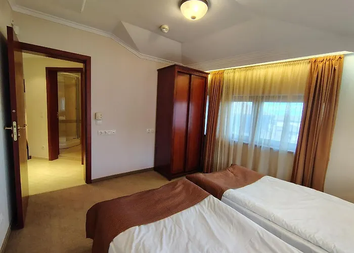 3 Next To A Lift * Bansko