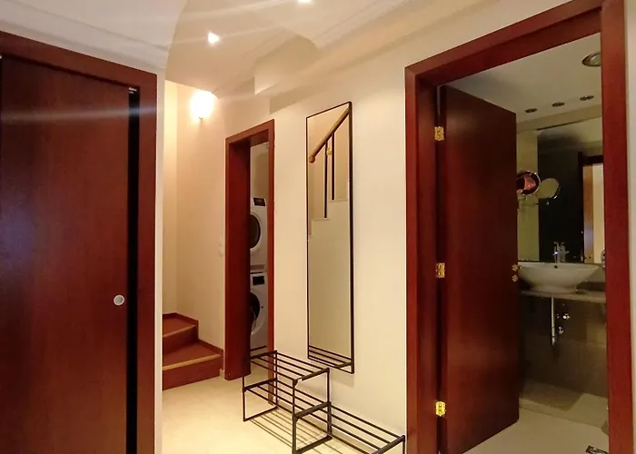 3 Next To A Lift * Bansko